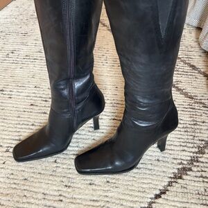 Elegant Black Leather Women's Boots